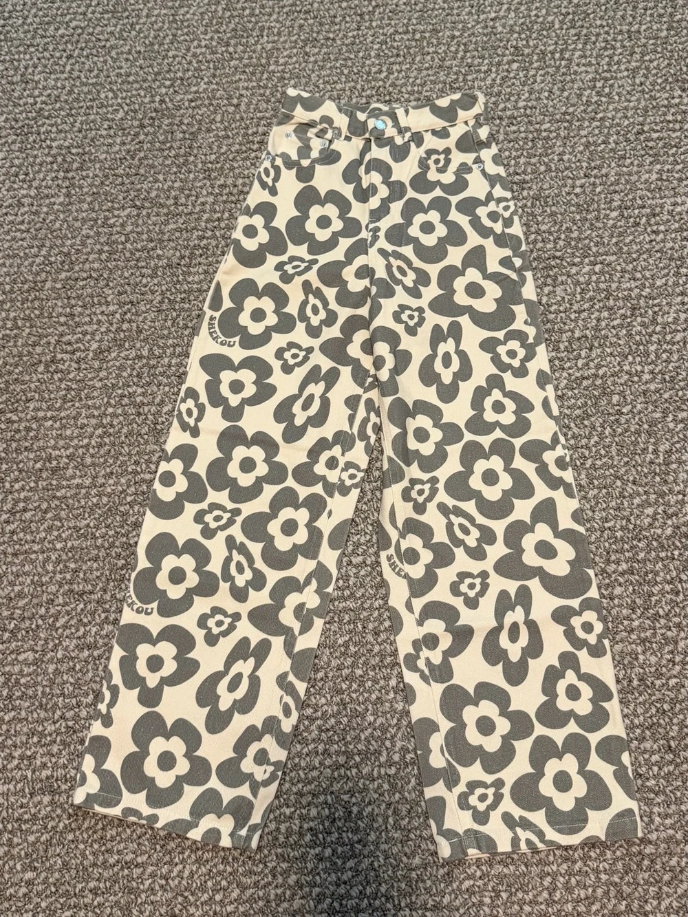 Wide Leg Floral Print Pants — Cream & Sage Green, Long for a typical xxs